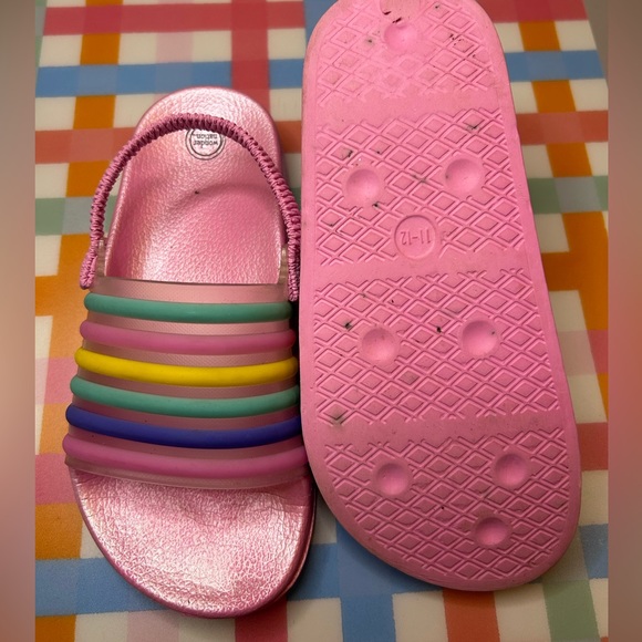 Pink/Rainbow Size 11-12 Little Girls Wonder Nation Toddler Girls Slides - Picture 2 of 3